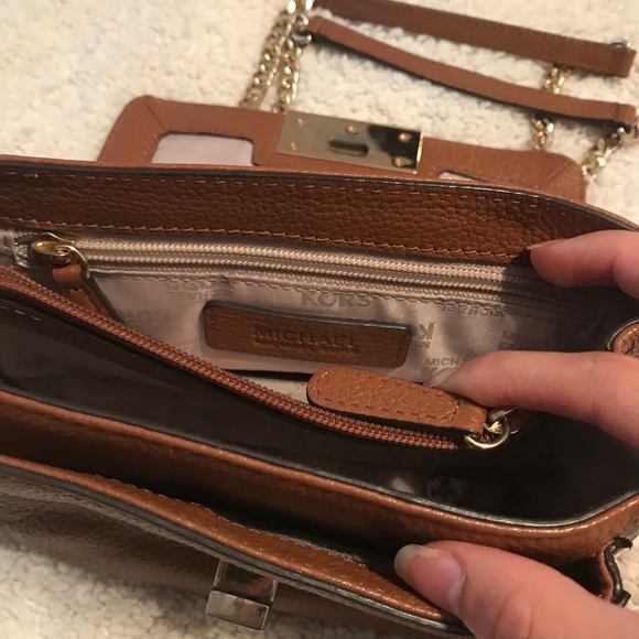 Michael kors cross body bag - Picture 4 of 7